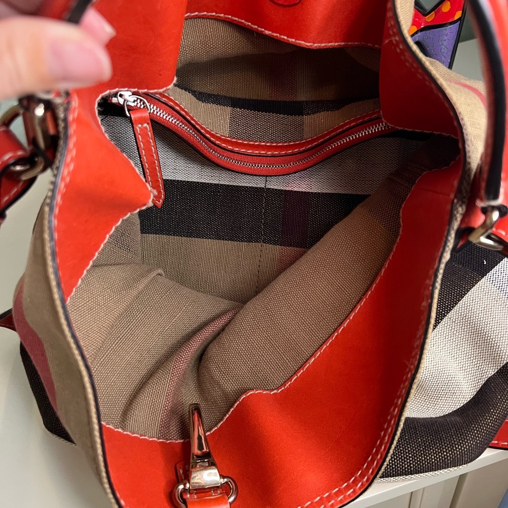 Burberry Mega Check Ashby bucket bag - Picture 7 of 14